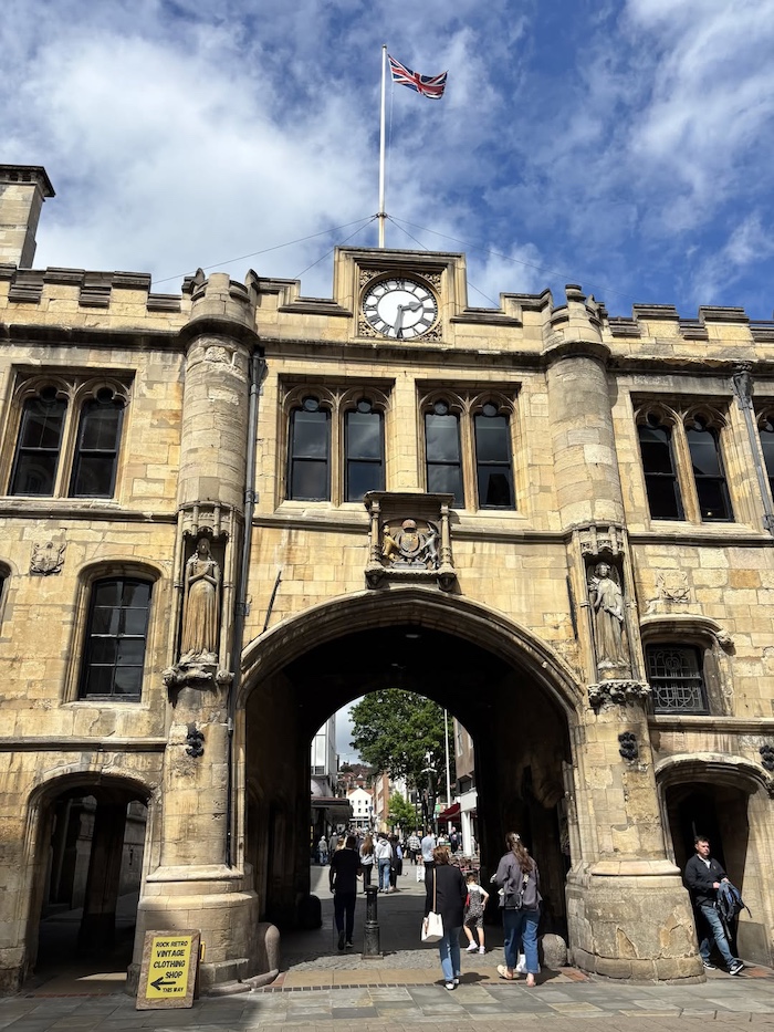stonebow clock2