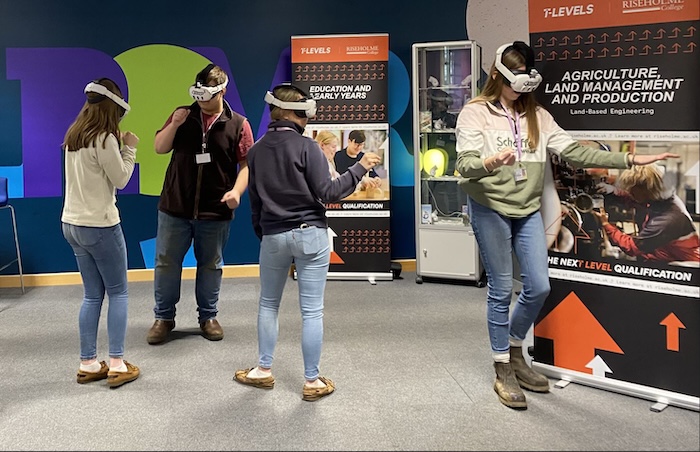 virtual Students immersed in VR