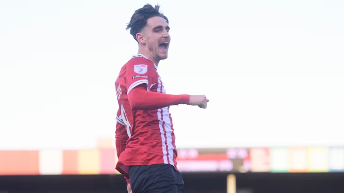 Imps thrash posh 2 bayliss16x9