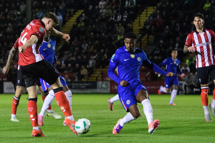 Lincoln 1, Chelsea 2