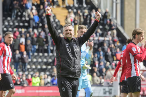 Lincoln City 2, Leyton Orient 1