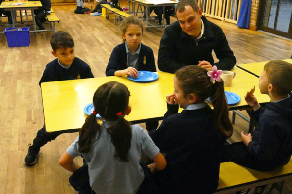 MP joins pupils for brekkie